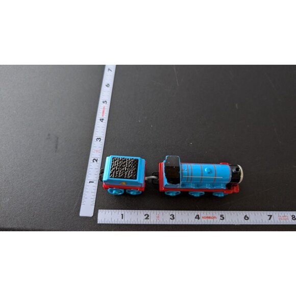 2018 Thomas & Friends Gordon Train Tank Engine with Coal Car Pull Along Toy - Picture 10 of 11